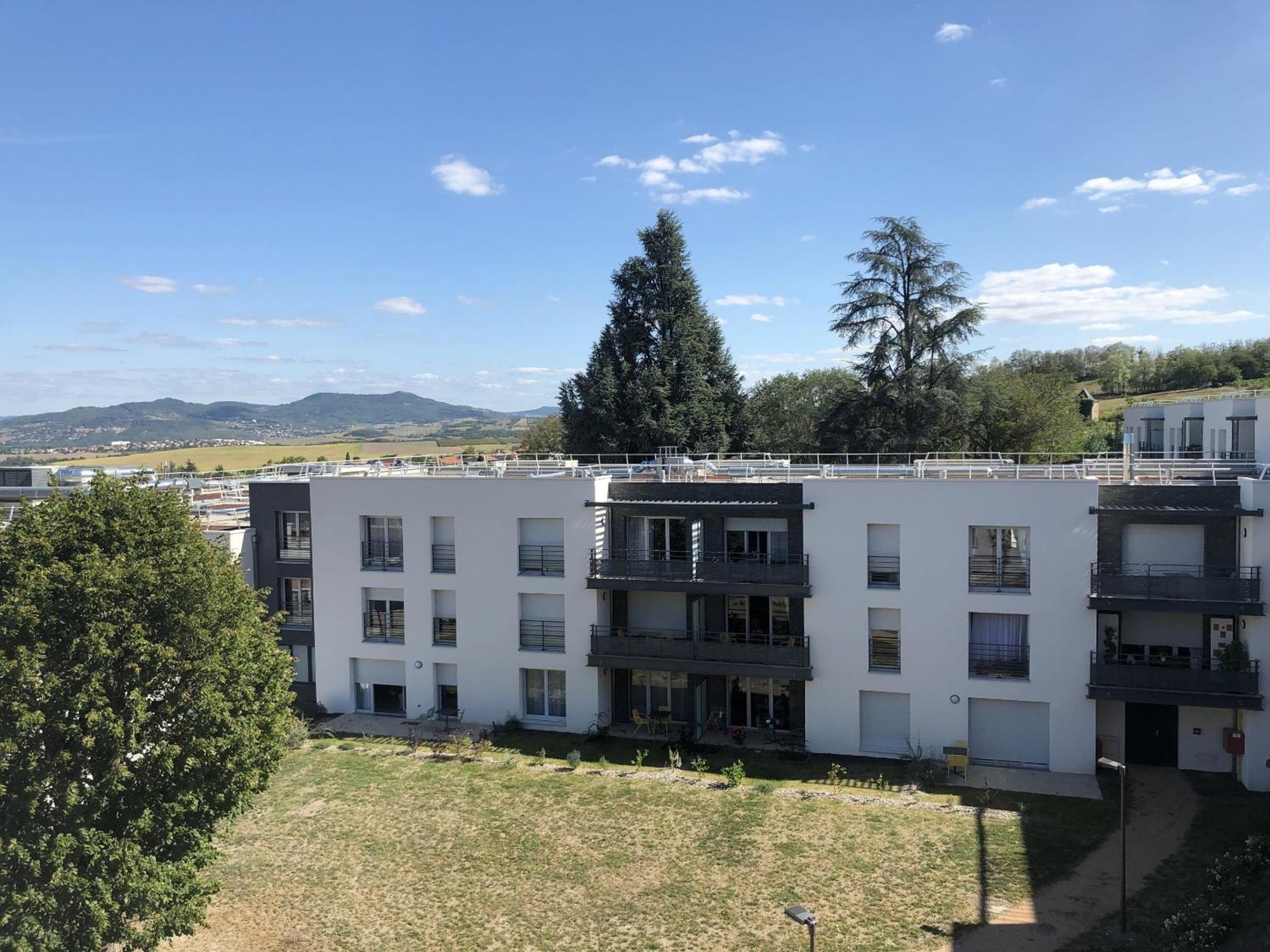Domitys - Le Manoir Apartment Perignat-les-Sarlieve Exterior photo